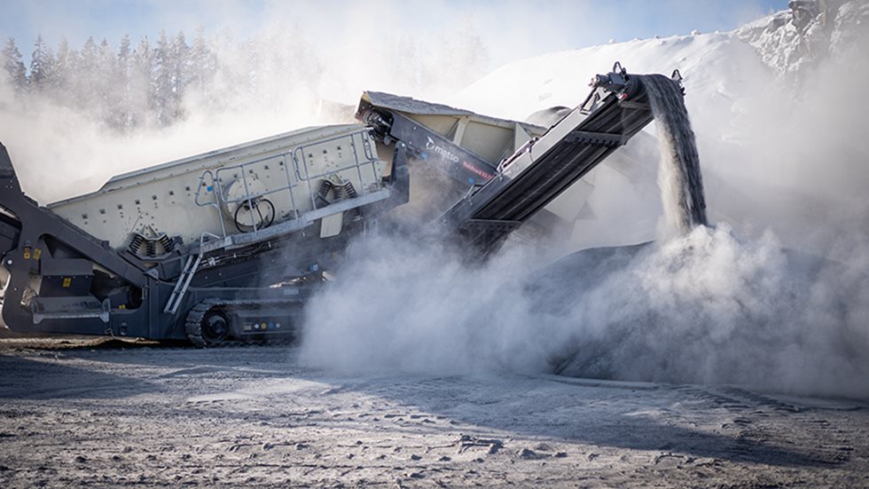 Dust around the crushing equipment at RKJ Rahikainen site